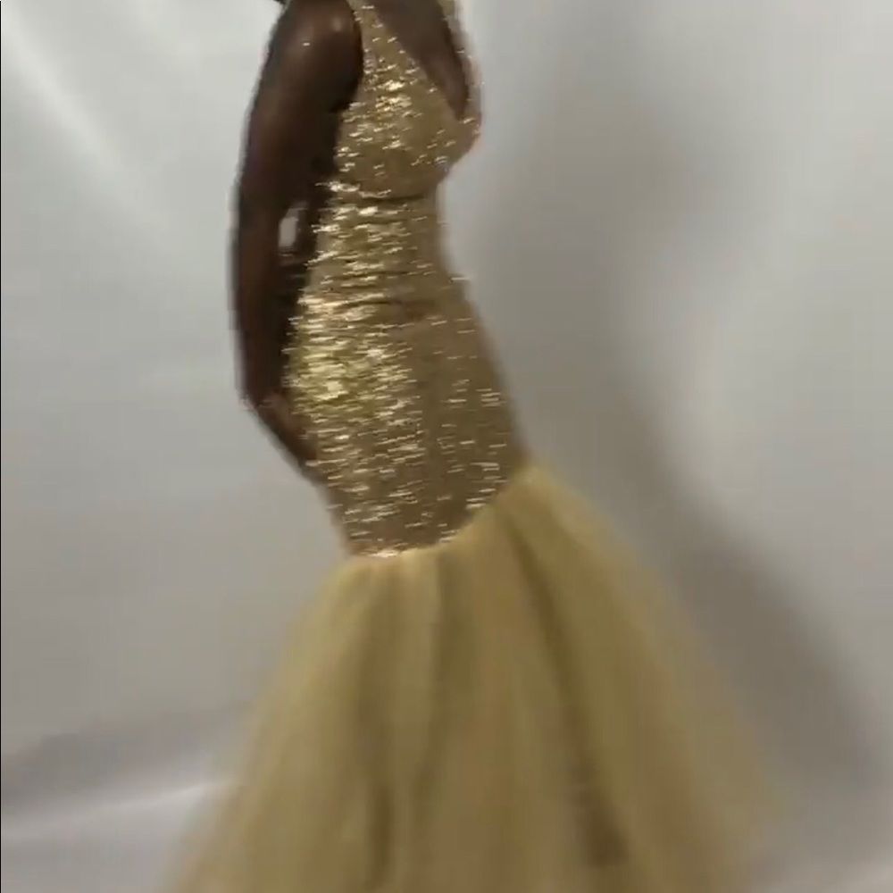 PROM DRESS - Picture 2 of 3